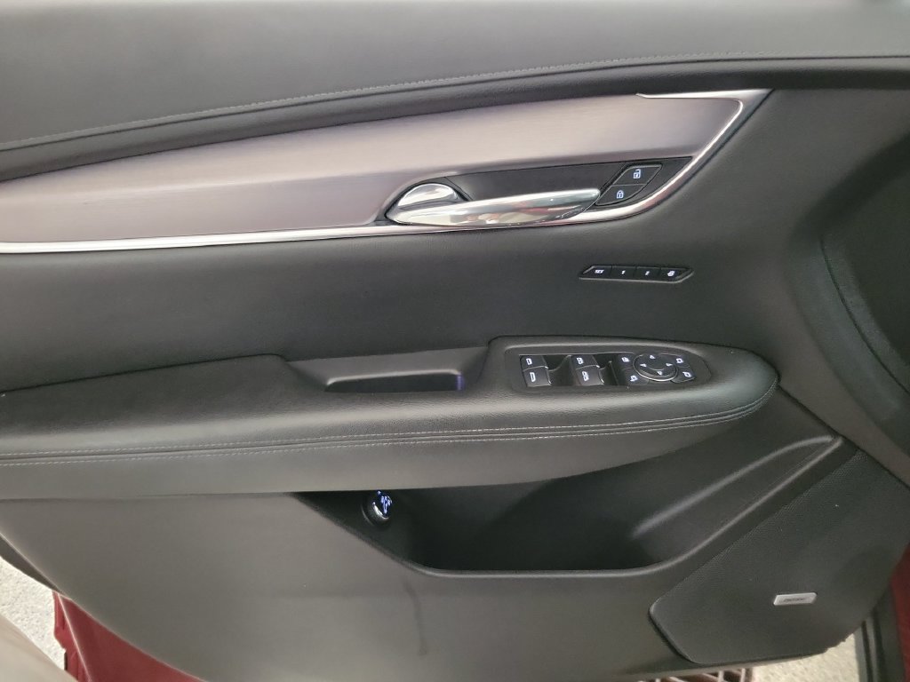 Certified 2023 Cadillac XT6 Luxury FWD image 21
