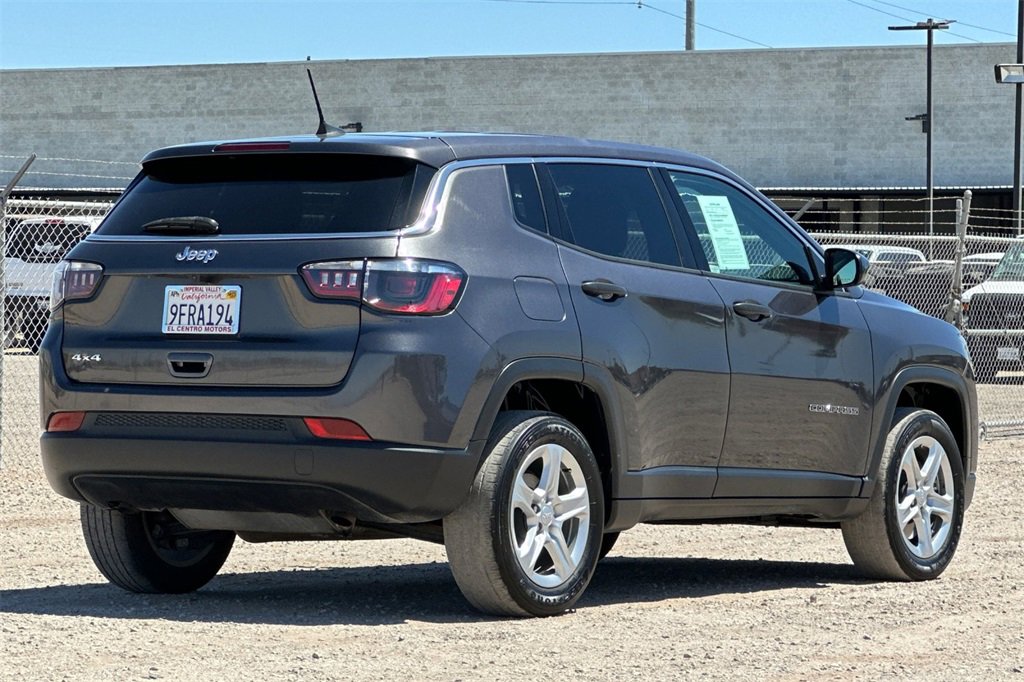Used 2023 Jeep Compass Sport image 4