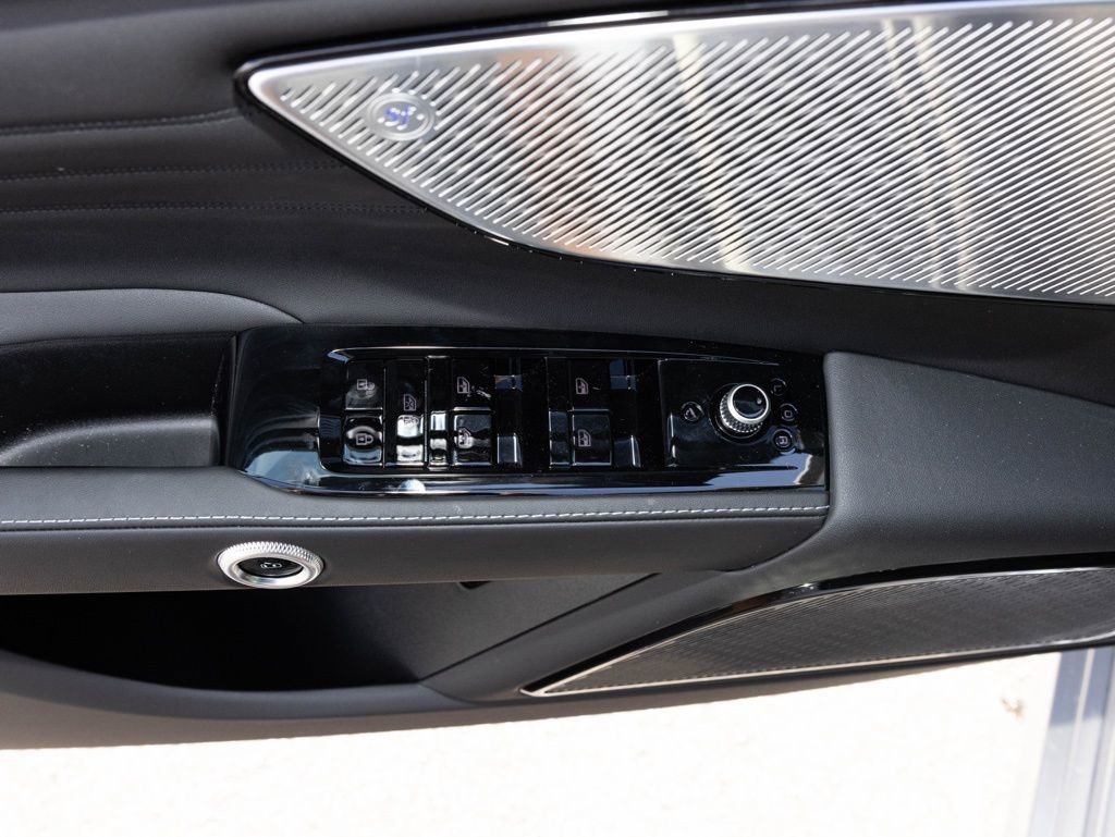 New 2025 Maserati Grecale GT image 18