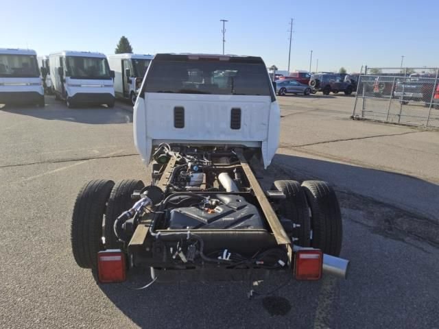 Used 2025 GMC Sierra 3500 Pro w/ Convenience Package AWD/4WD image 5