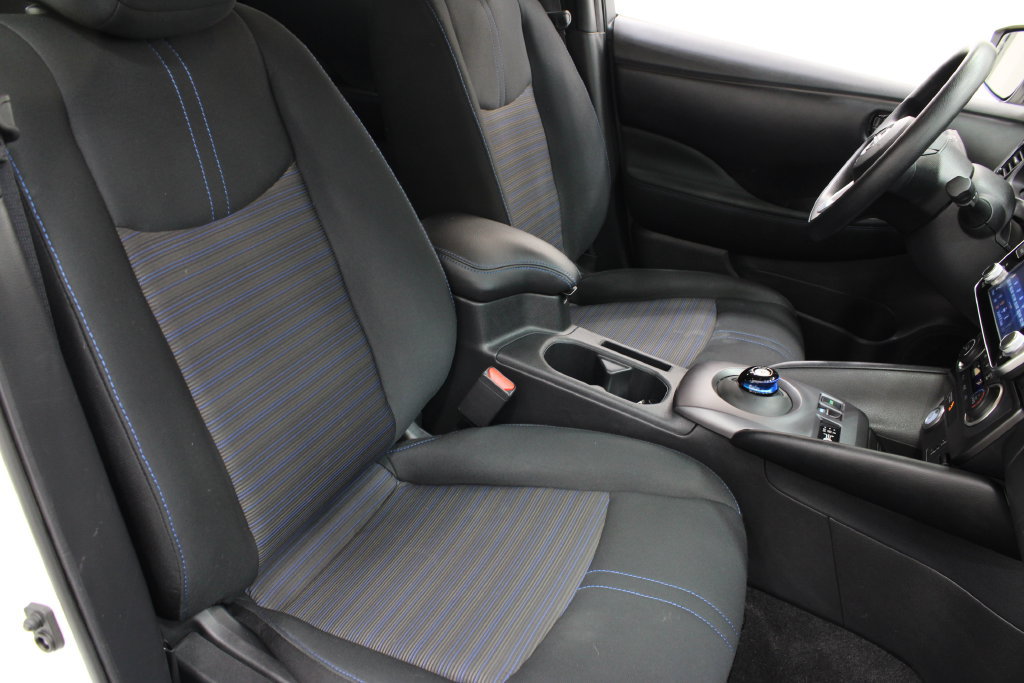 Used 2025 Nissan Leaf S FWD image 22