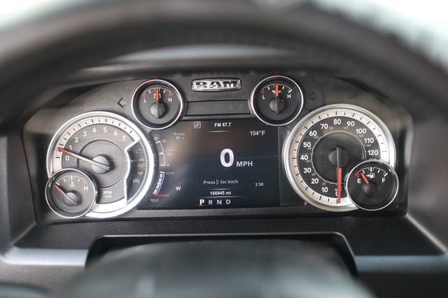 Used 2017 RAM 1500 SLT RWD image 30