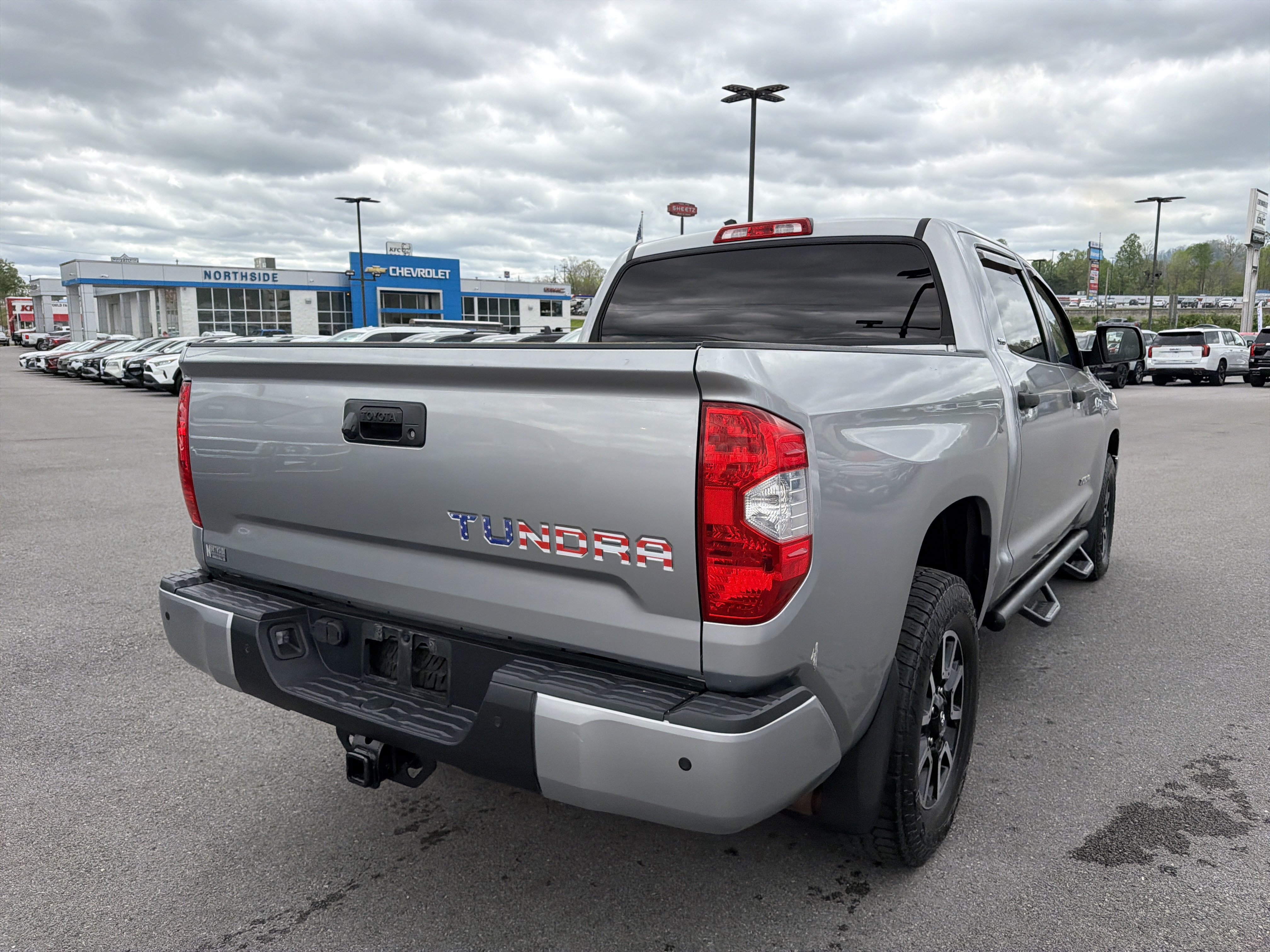 Used 2017 Toyota Tundra SR5 w/ TRD Off Road Package AWD/4WD image 6