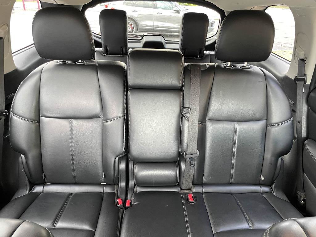 Used 2017 Nissan Pathfinder SL w/ SL Tech Package AWD/4WD image 13