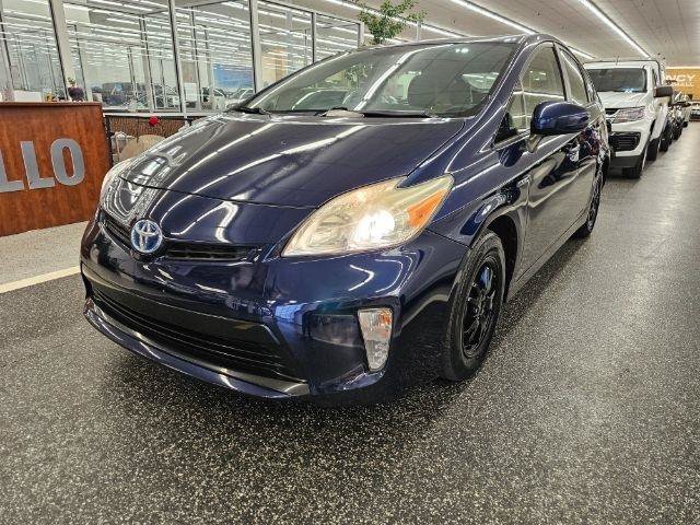 Used 2014 Toyota Prius Three FWD video 1