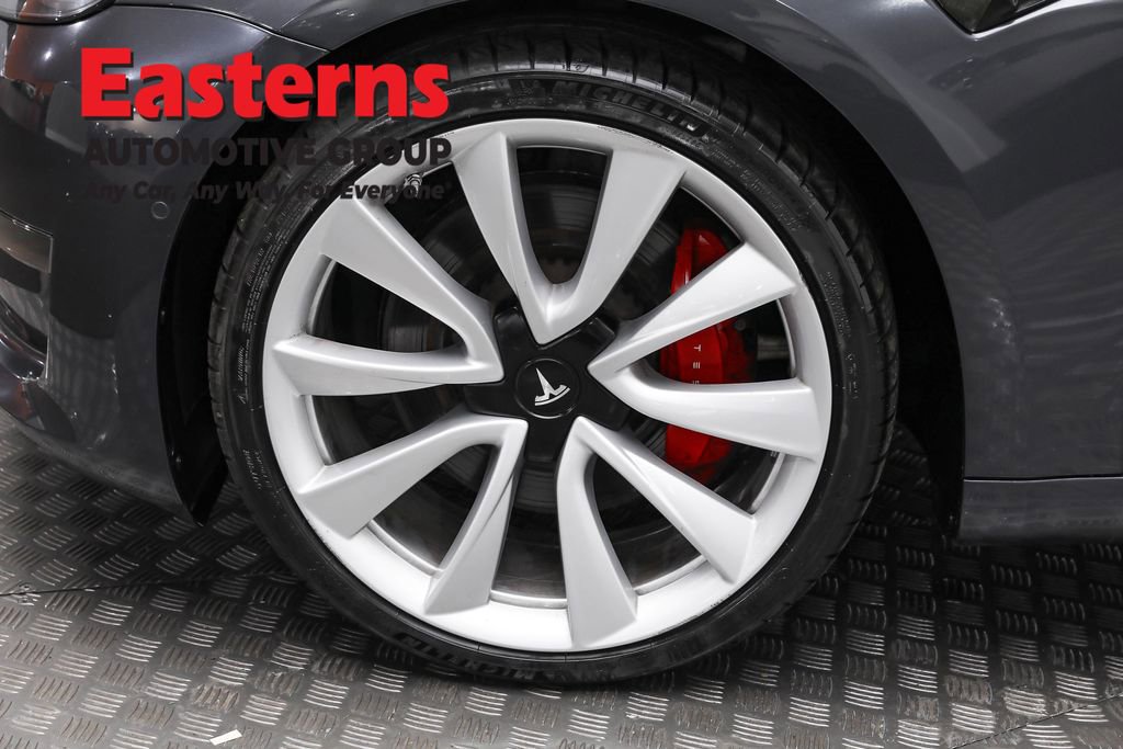 Used 2018 Tesla Model 3 Performance image 28