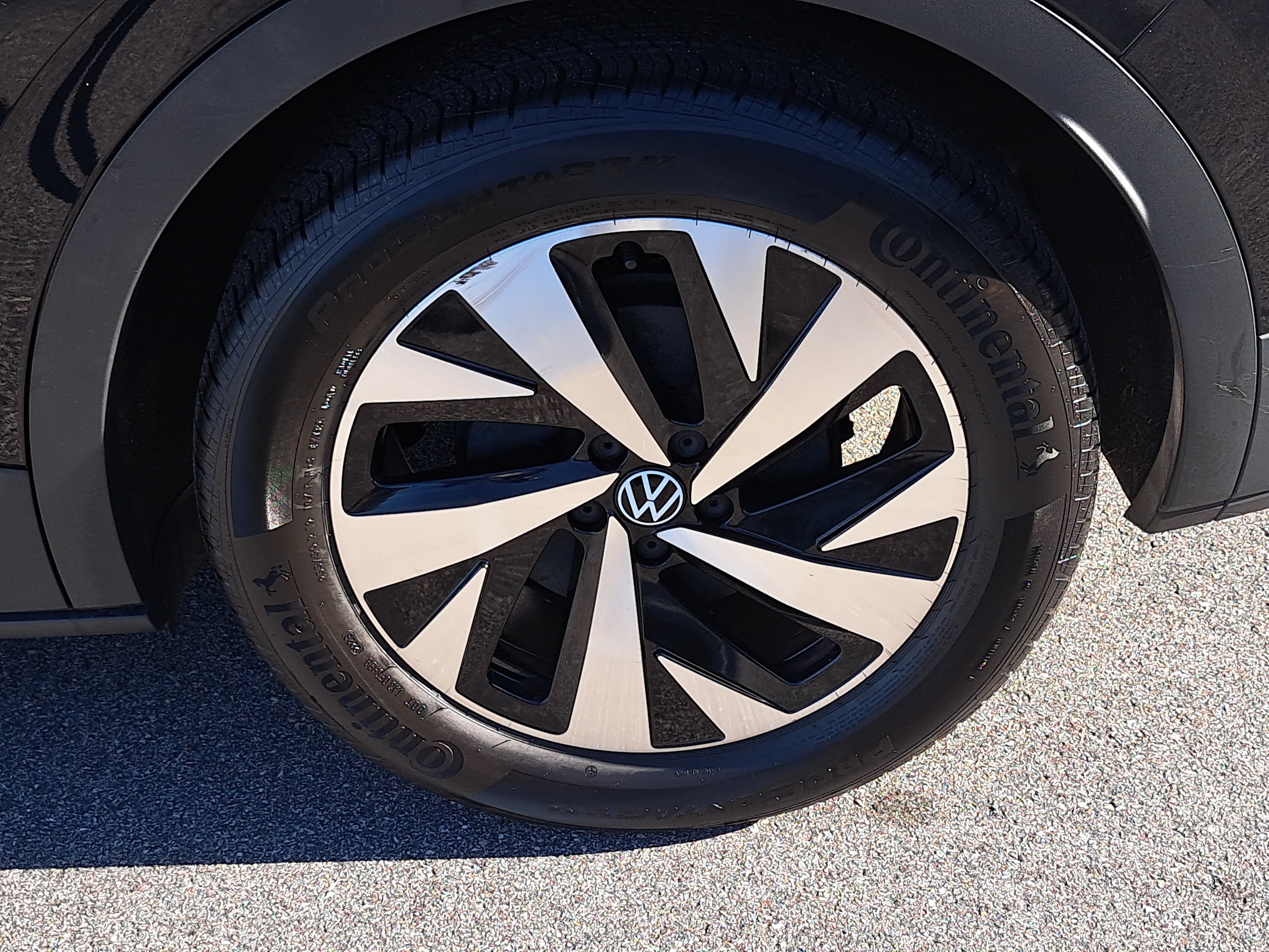 Used 2023 Volkswagen ID.4 Pro RWD image 33