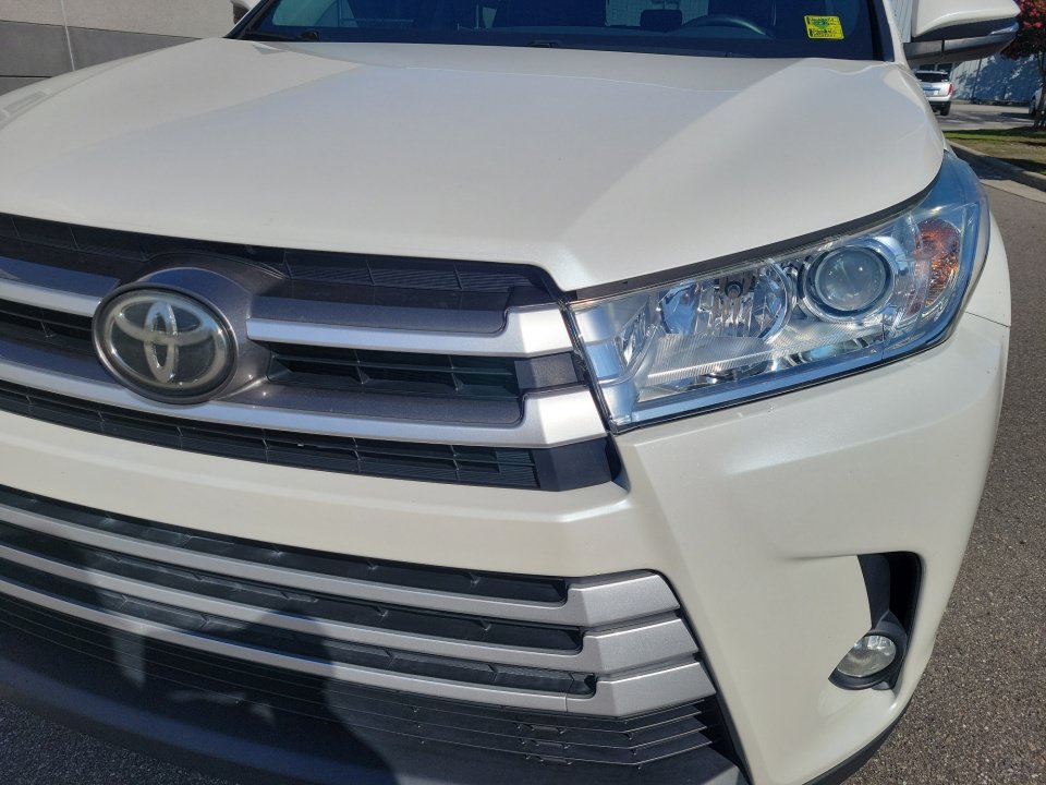 Used 2019 Toyota Highlander Plus FWD image 26