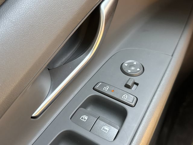 Used 2025 Hyundai Elantra Sport FWD image 29