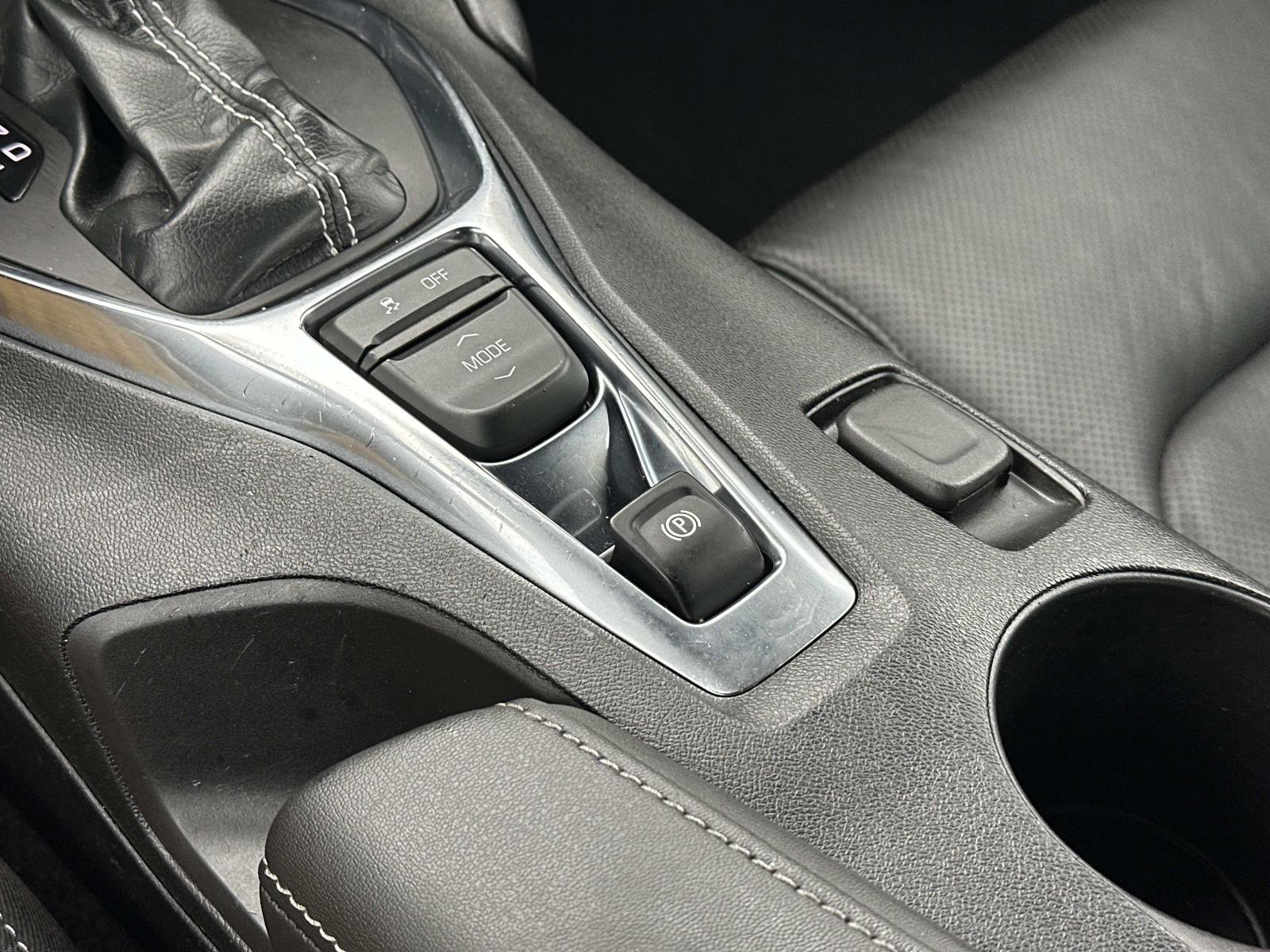 Certified 2021 Chevrolet Camaro LT w/ RS Package image 29