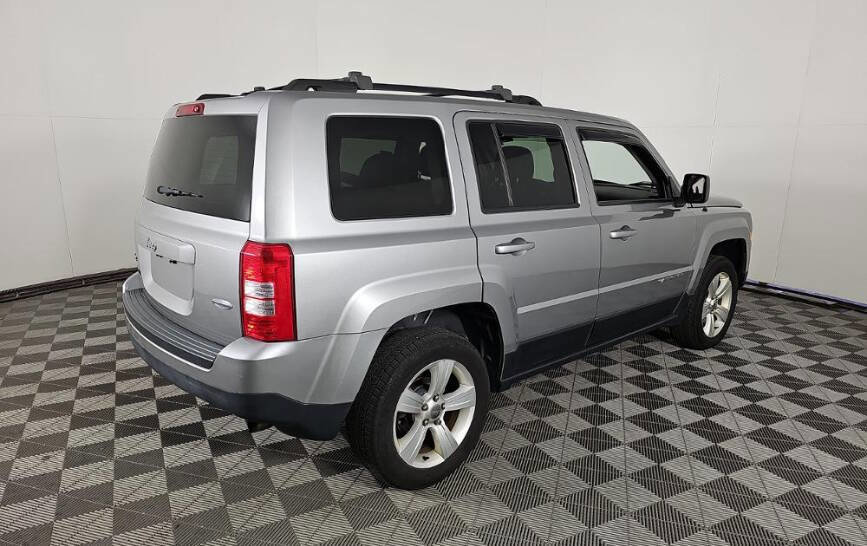 Used 2015 Jeep Patriot Latitude image 4