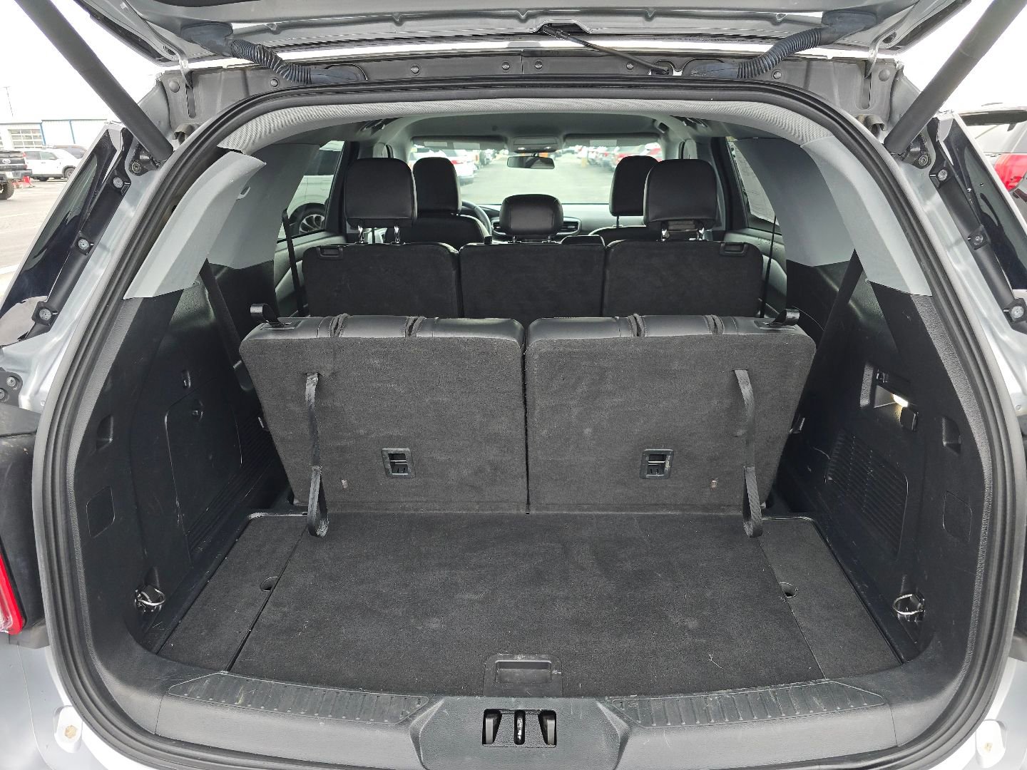 Used 2022 Ford Explorer XLT w/ Equipment Group 202A image 15