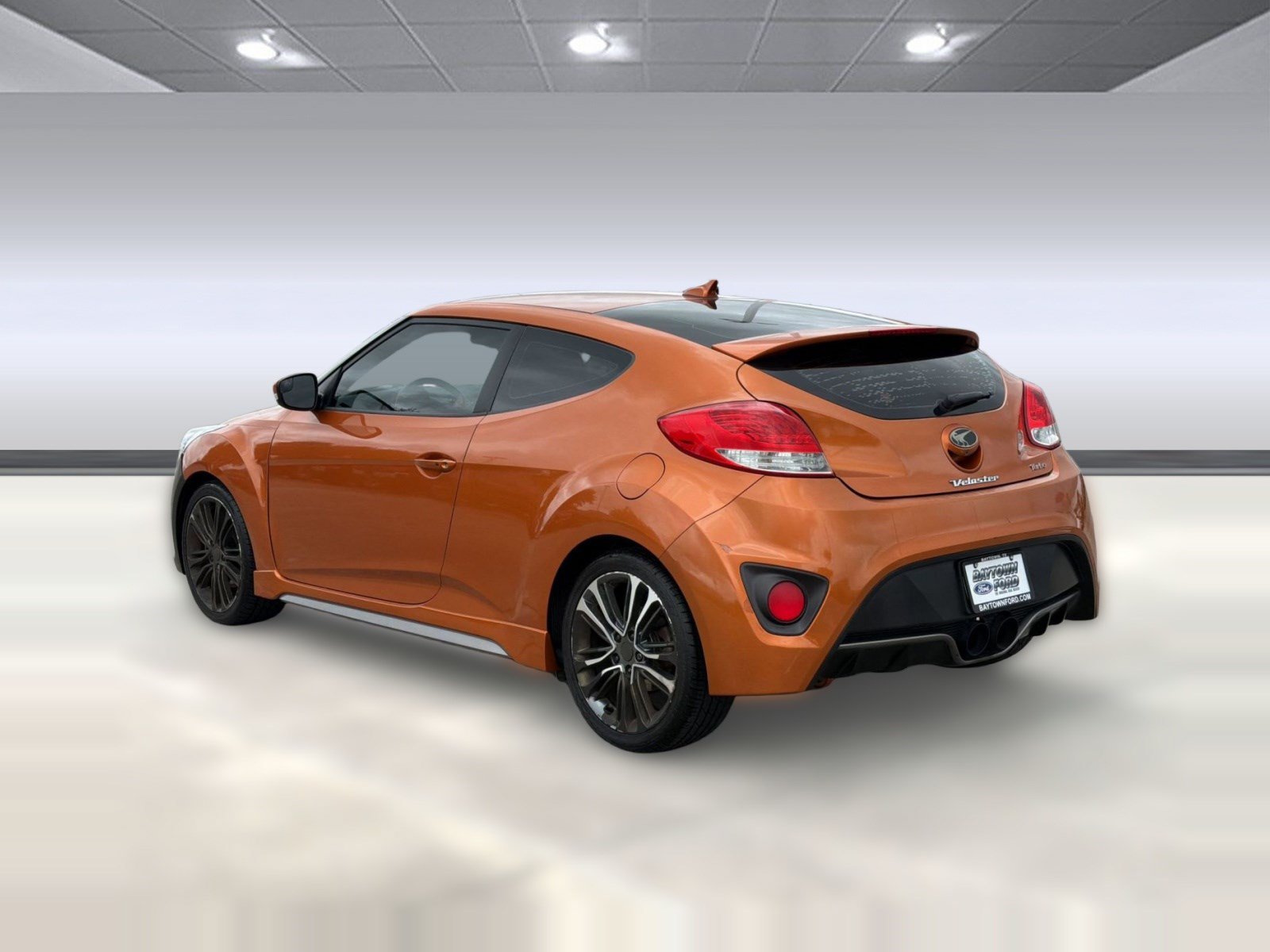 Used 2016 Hyundai Veloster Turbo FWD image 3