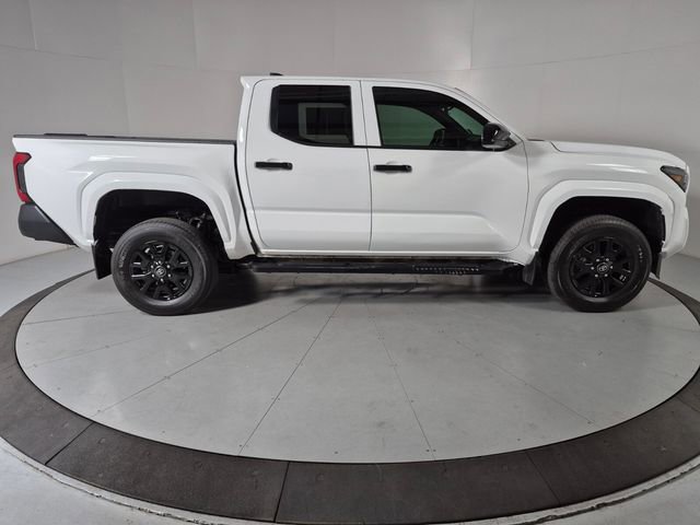 Used 2024 Toyota Tacoma SR RWD image 5
