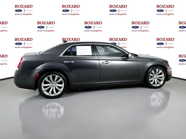 Used 2019 Chrysler 300 Limited image 9