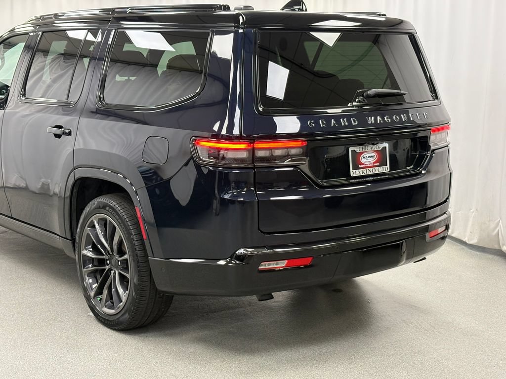 Certified 2025 Jeep Grand Wagoneer Series III w/ Rear Seat Video Group 1 AWD/4WD image 13