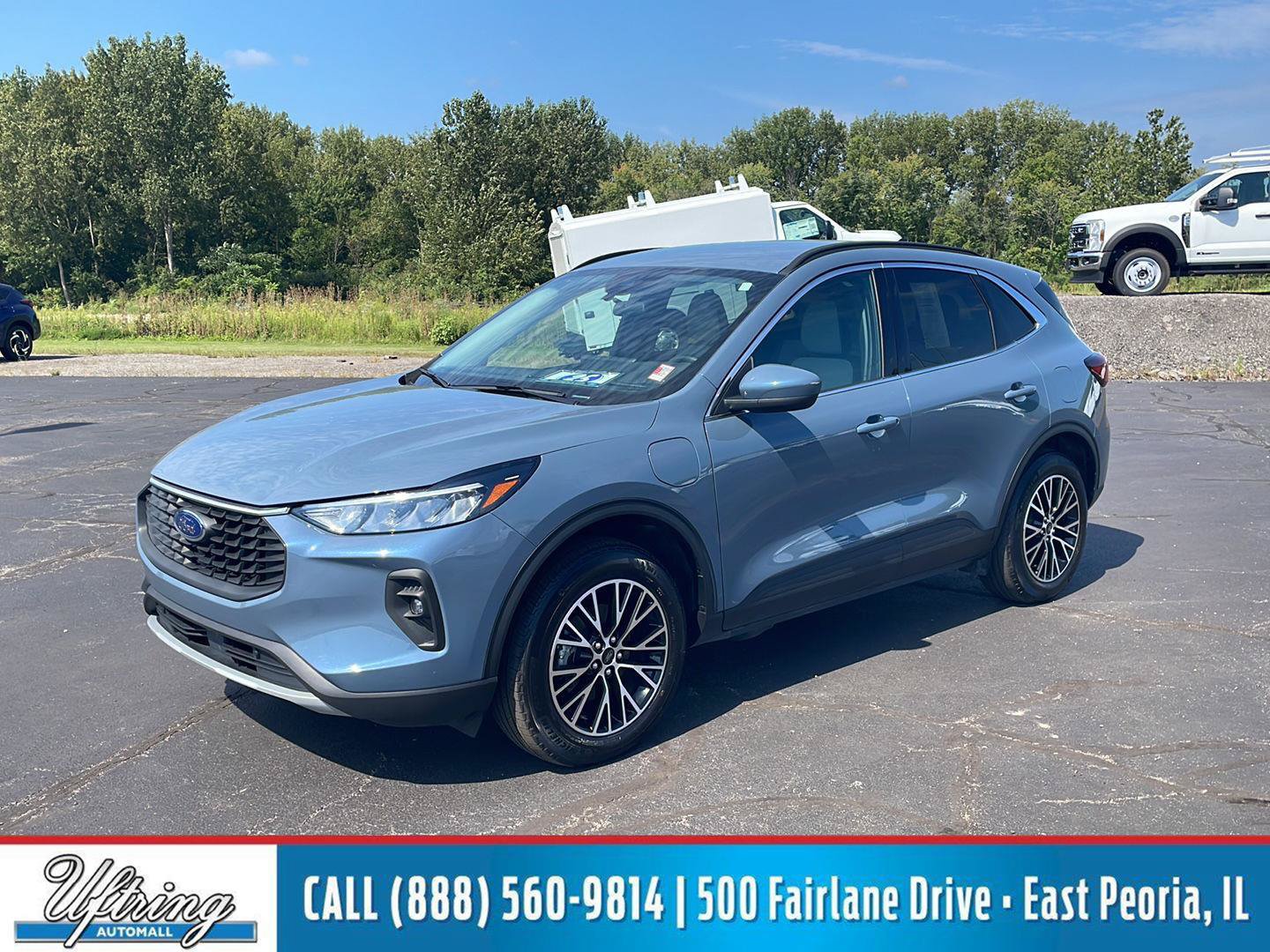Used 2025 Ford Escape SE FWD image 1