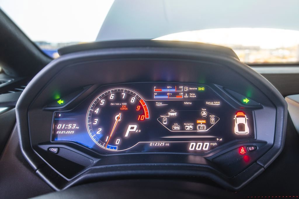 Used 2015 Lamborghini Huracan LP 610-4 image 23