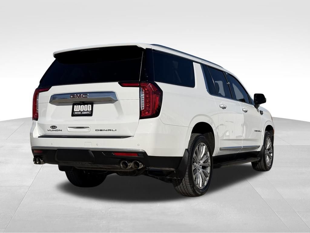 Used 2023 GMC Yukon XL Denali image 3