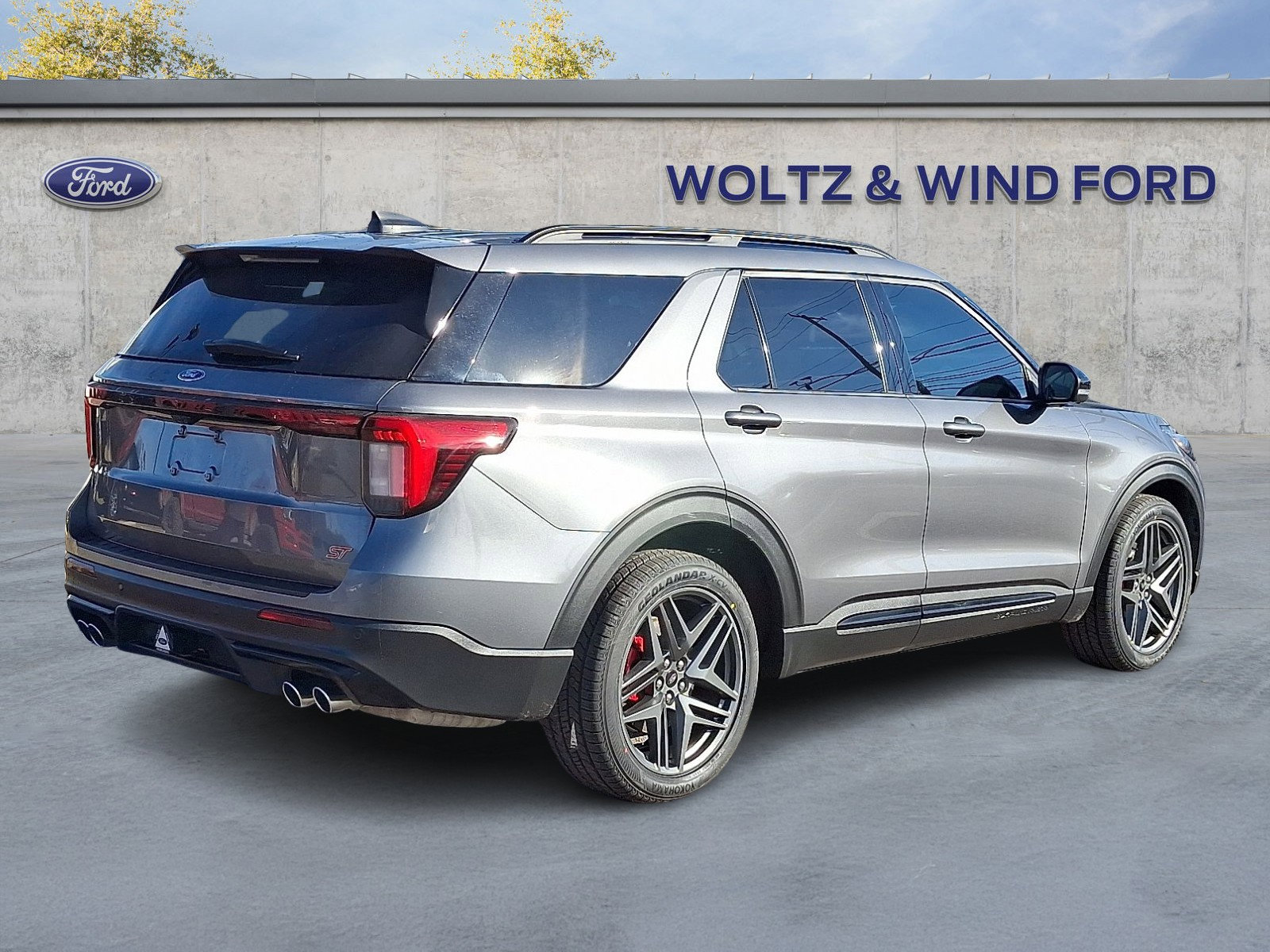 Certified 2025 Ford Explorer ST AWD/4WD image 6