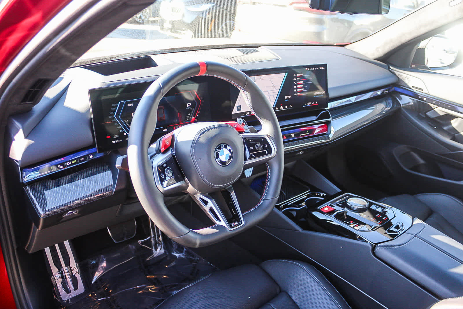 Used 2025 BMW M5 image 16