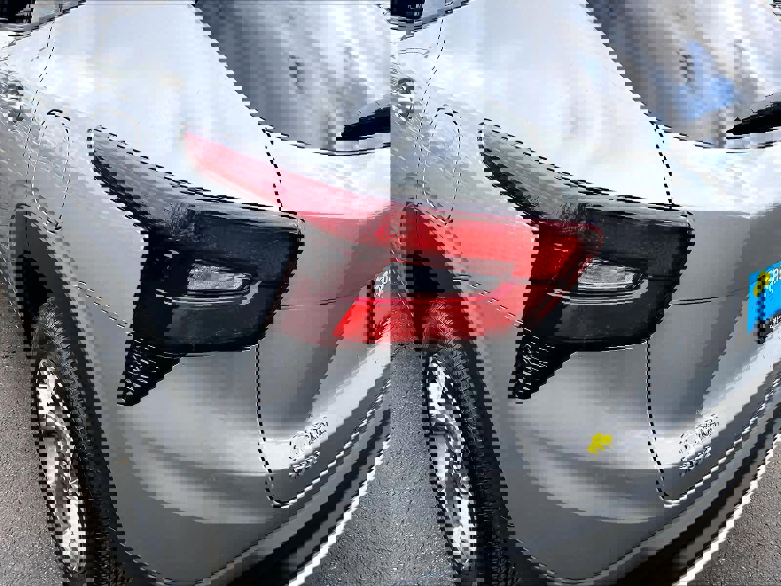 Used 2025 Chevrolet Trax LT w/ LT Convenience Package image 34