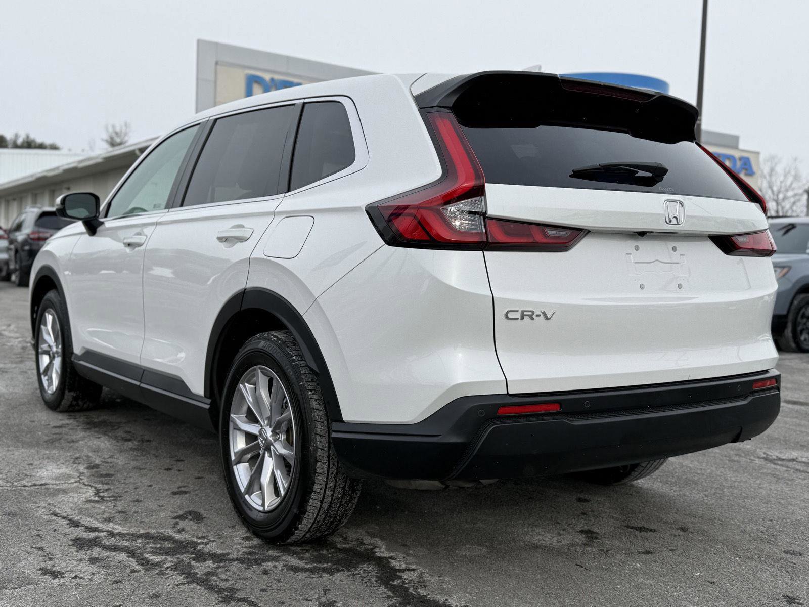 Used 2023 Honda CR-V EX-L image 7