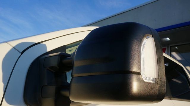 Used 2024 Nissan Titan SV w/ SV Convenience Package image 69
