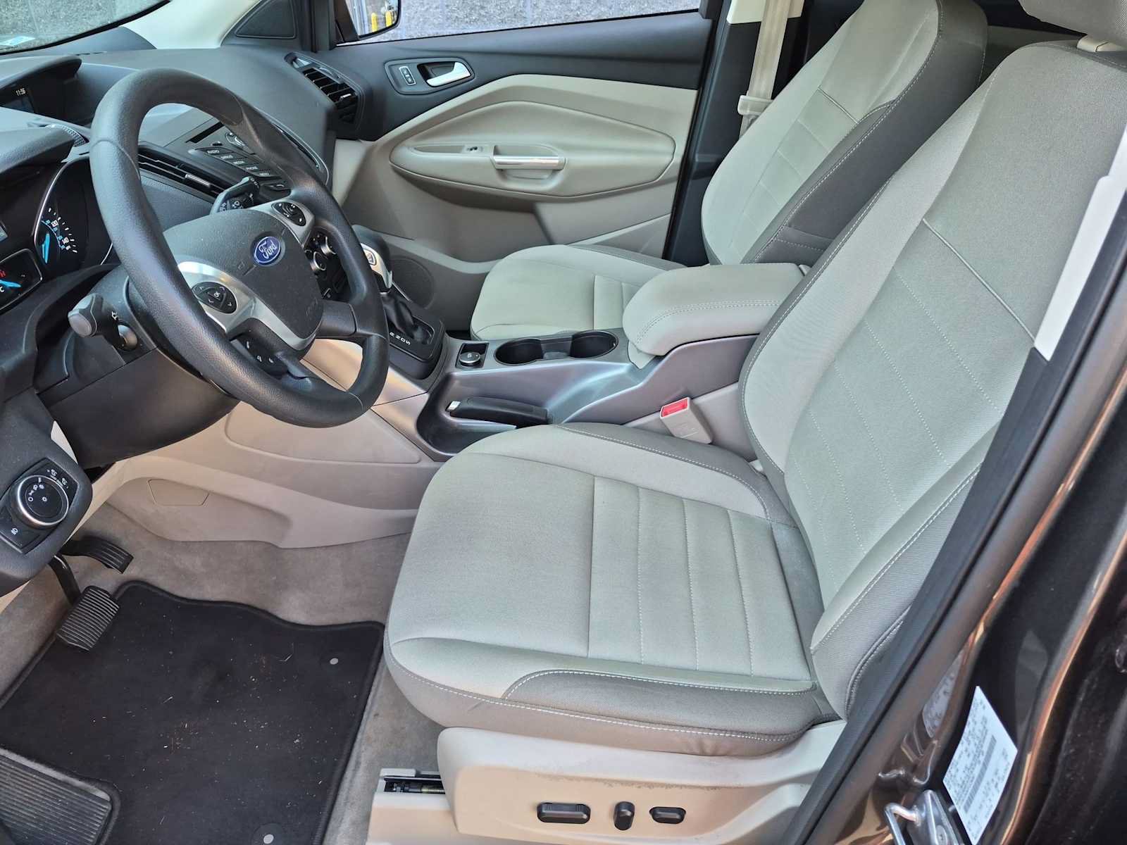 Used 2015 Ford Escape SE AWD/4WD image 16