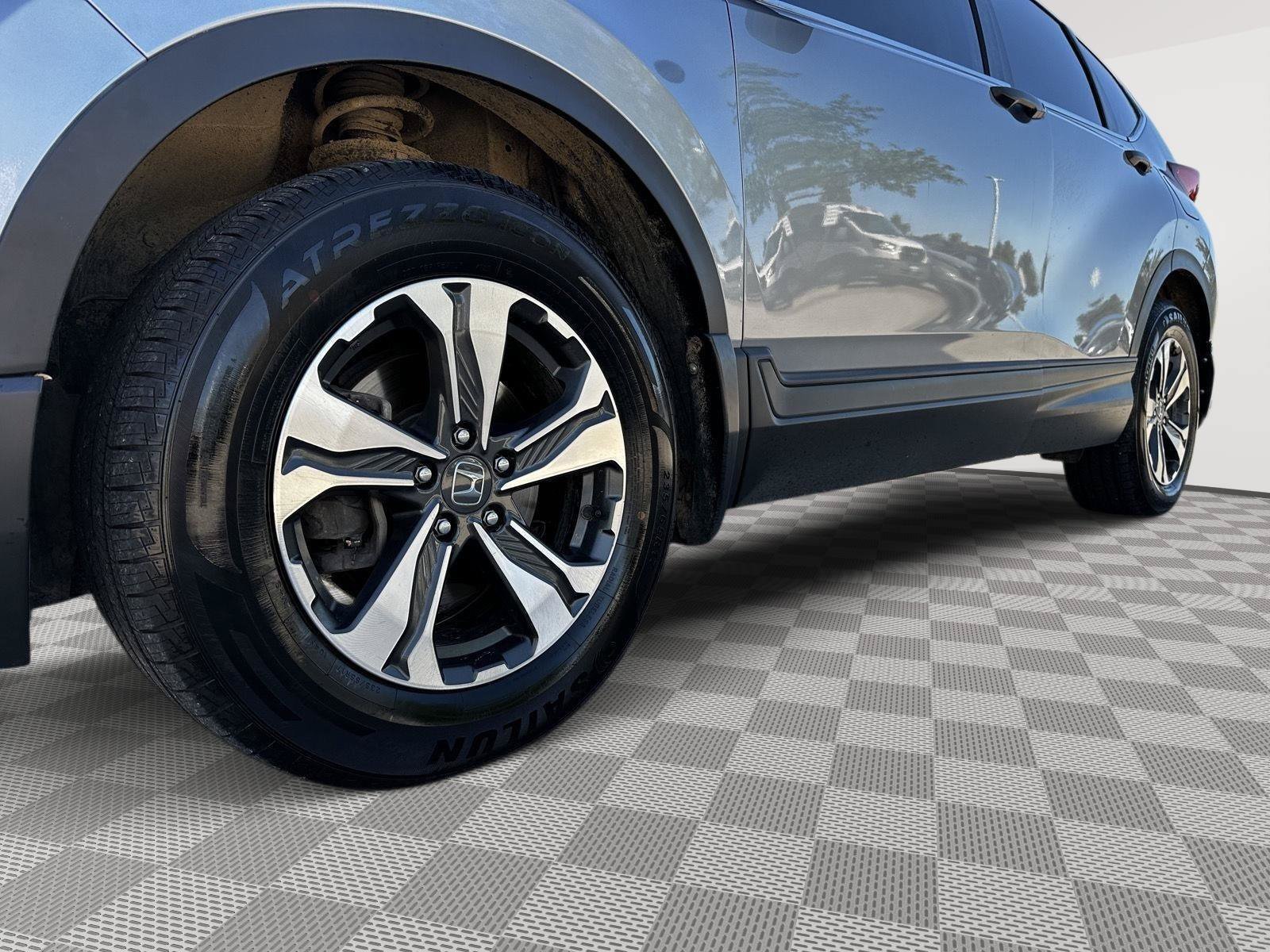 Used 2019 Honda CR-V LX image 6