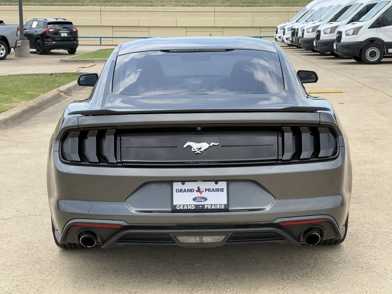 Used 2018 Ford Mustang Coupe RWD image 7