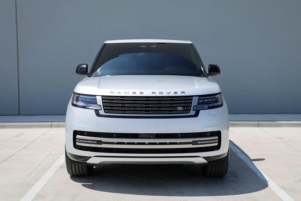 Used 2025 Land Rover Range Rover SE AWD/4WD image 3