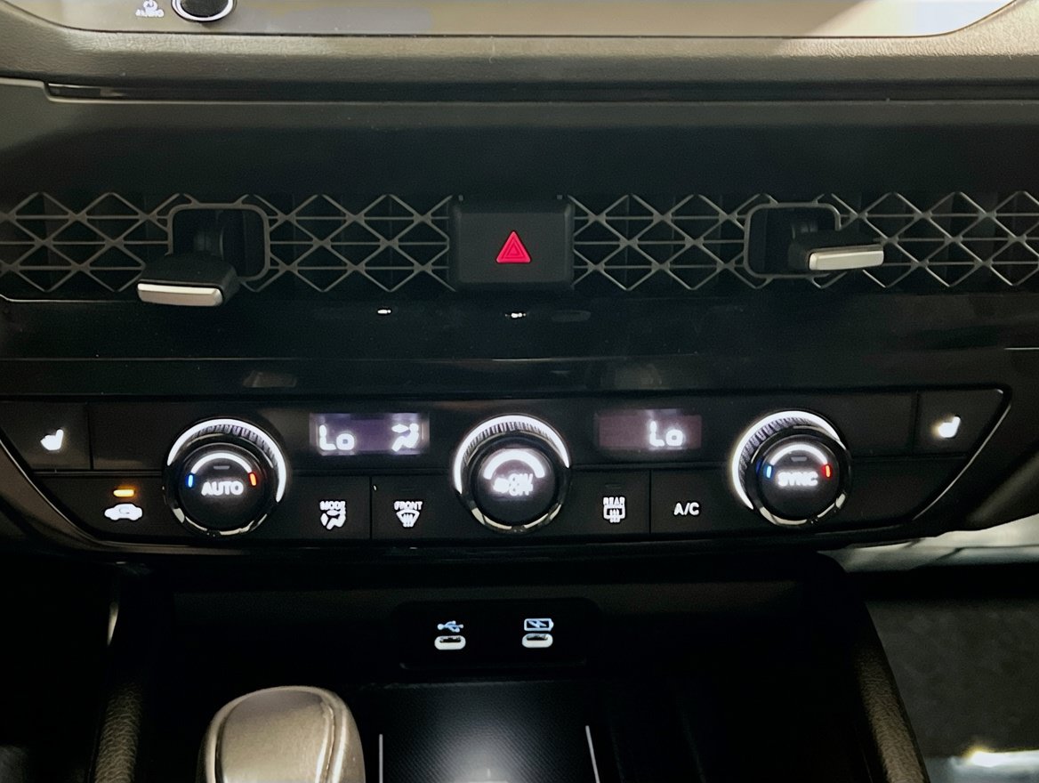 Used 2025 Honda Accord Sport image 11