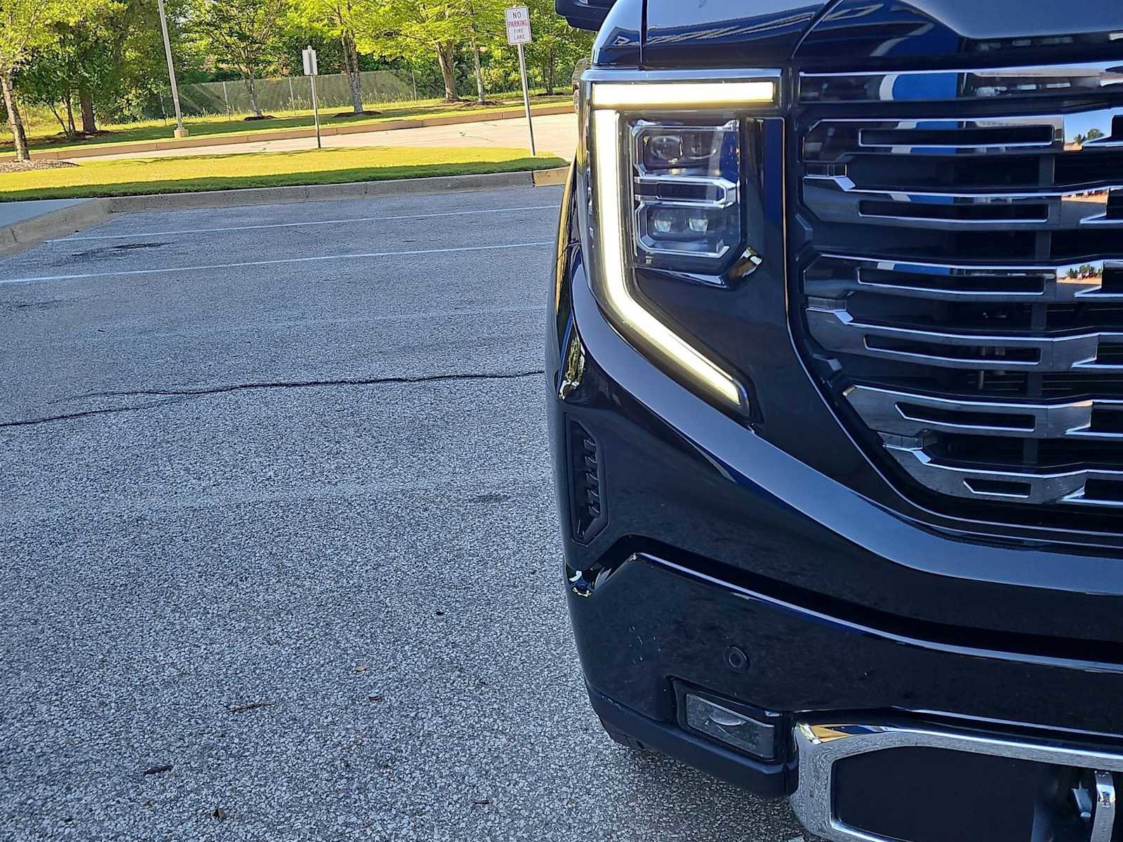 Certified 2025 GMC Sierra 1500 Denali Ultimate AWD/4WD image 11