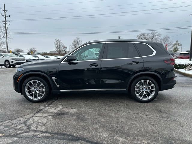 Certified 2025 BMW X5 xDrive50e w/ Climate Comfort Package image 4