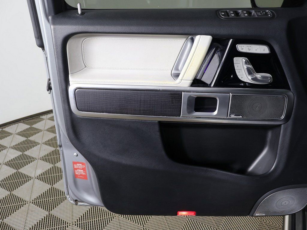Used 2019 Mercedes-Benz G 63 AMG 4MATIC w/ Seat Comfort Package image 24