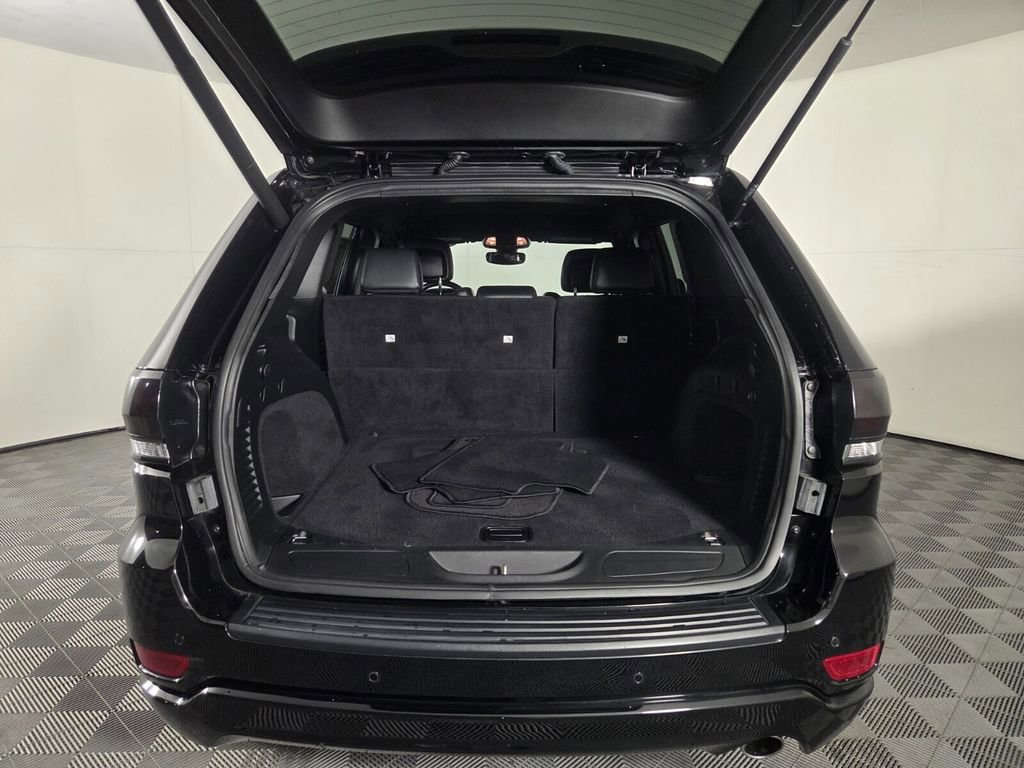 Used 2020 Jeep Grand Cherokee Altitude RWD image 27