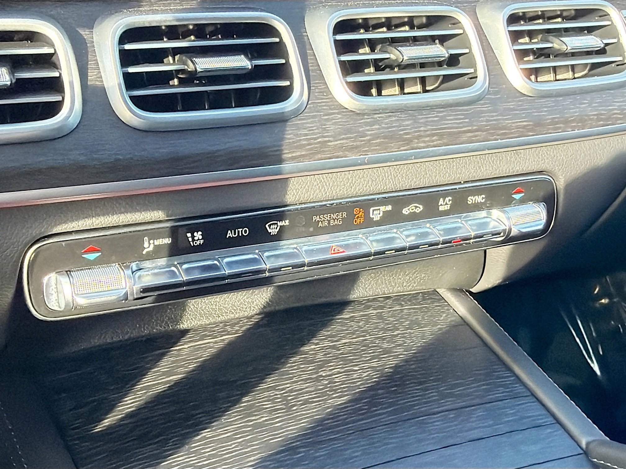 Used 2025 Mercedes-Benz GLE 450 4MATIC image 34