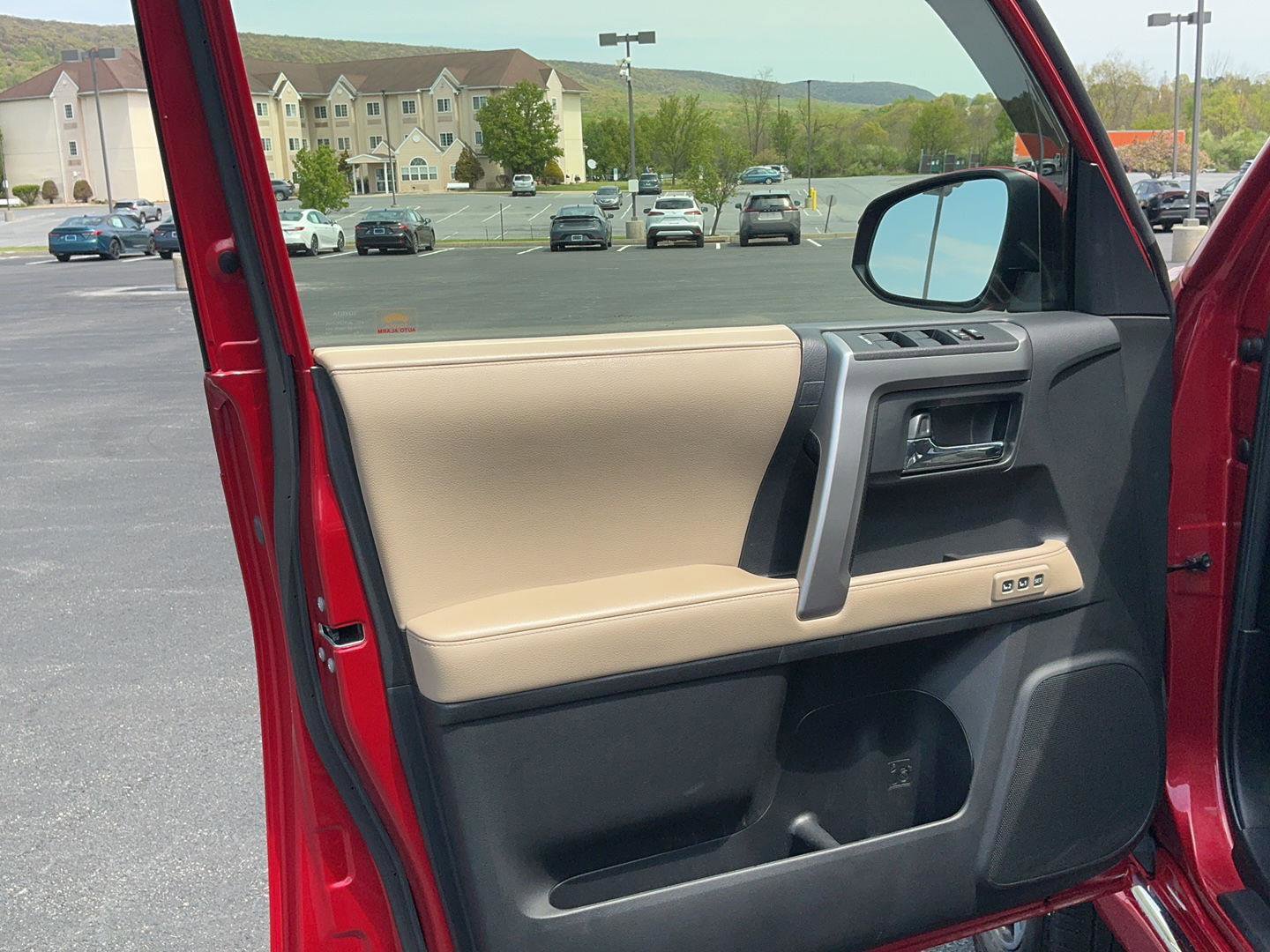 Certified 2021 Toyota 4Runner Limited AWD/4WD image 14