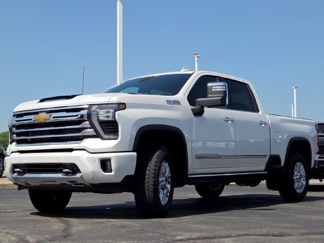Used 2025 Chevrolet Silverado 2500 High Country w/ High Country Premium Package AWD/4WD image 15