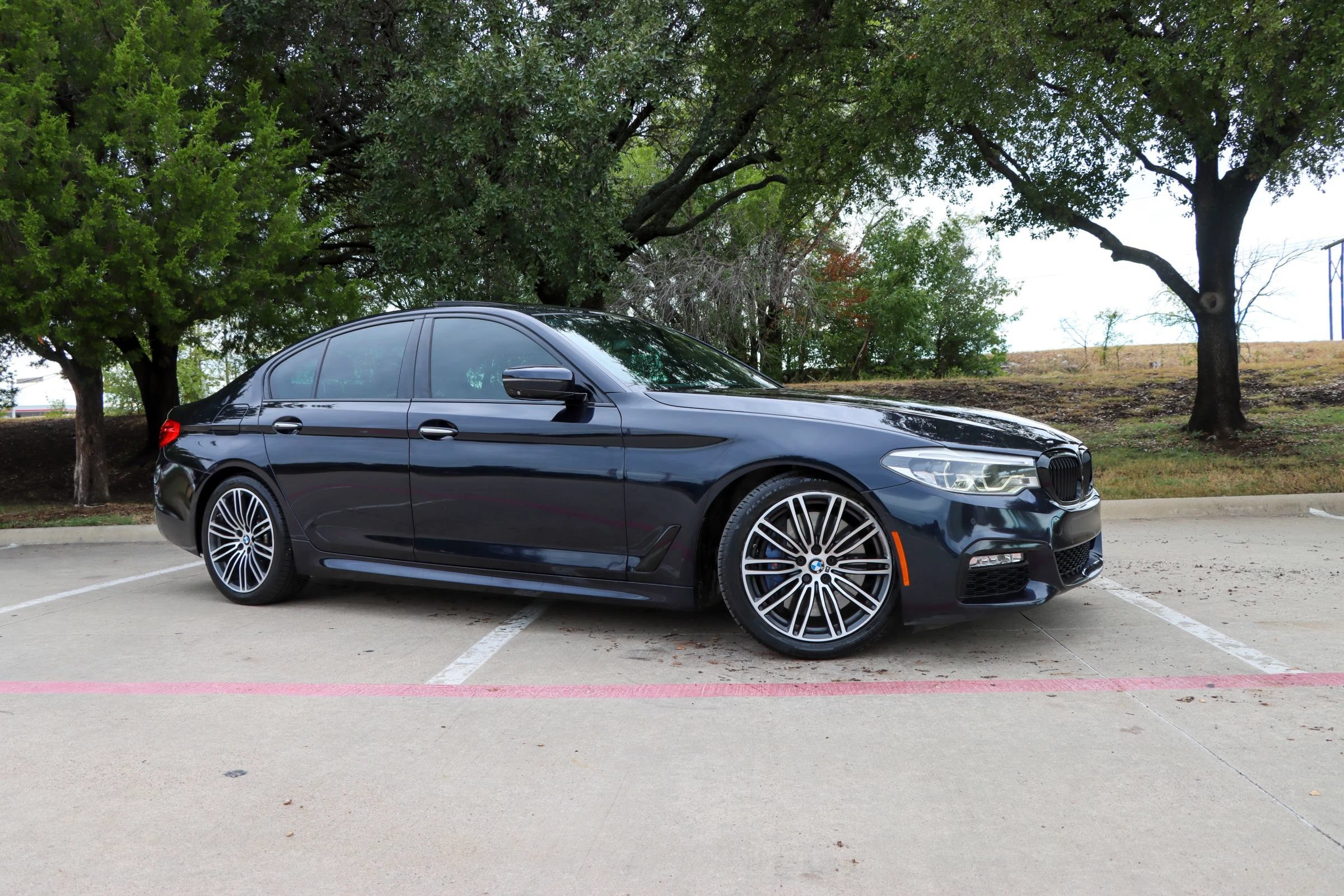 Used 2017 BMW 540i RWD image 1