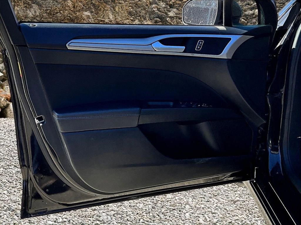 Used 2019 Ford Fusion SE image 21