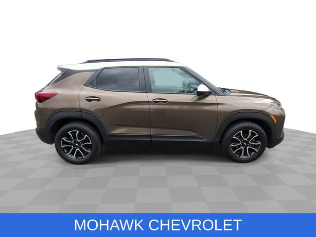 Used 2022 Chevrolet TrailBlazer ACTIV w/ Sun and Liftgate Package FWD image 10