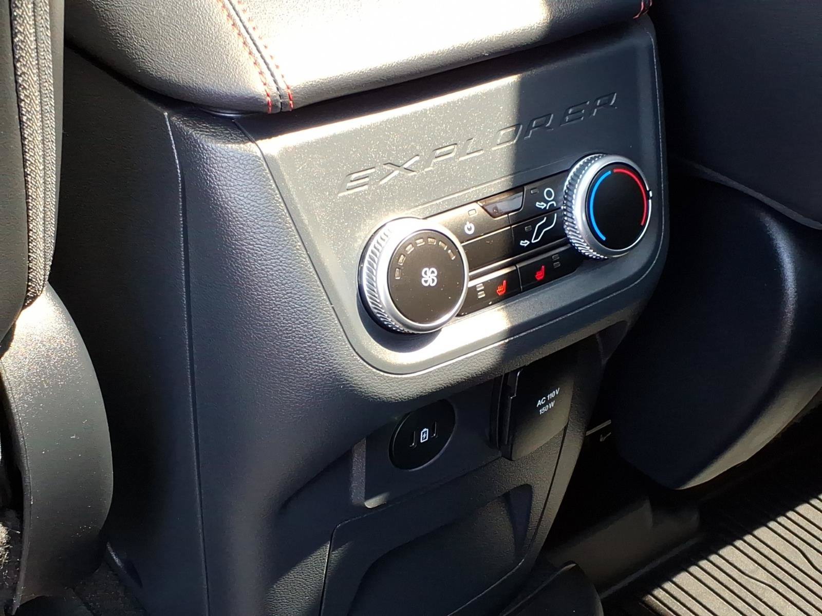 Certified 2025 Ford Explorer ST-Line w/ Premium Package AWD/4WD image 26