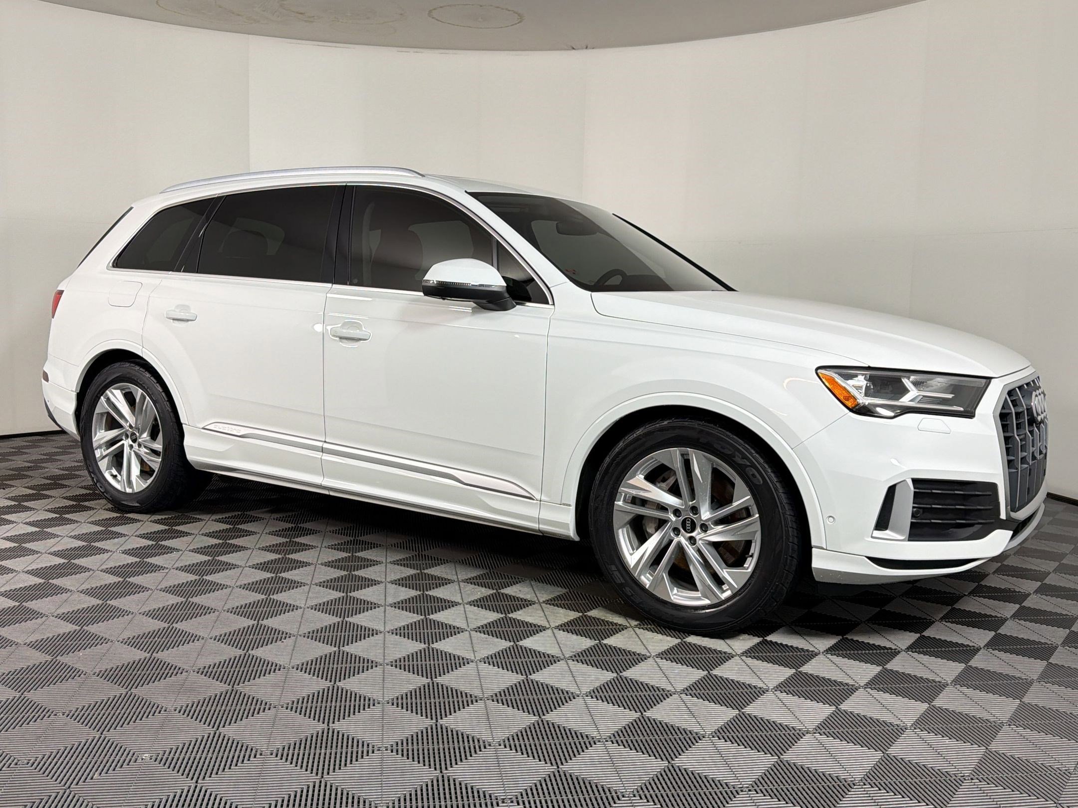 Used 2021 Audi Q7 2.0T Premium Plus w/ Premium Plus Package AWD/4WD image 5