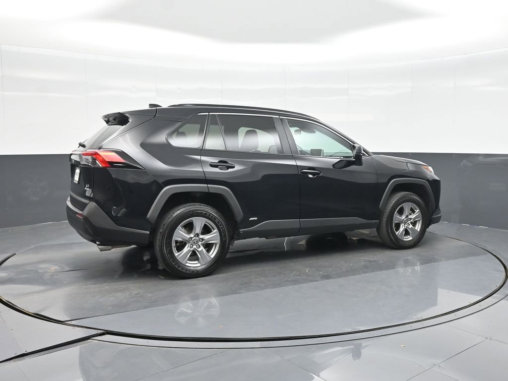 Used 2025 Toyota RAV4 LE image 7