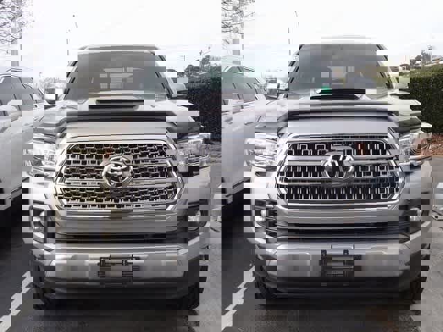 Used 2016 Toyota Tacoma TRD Sport image 2