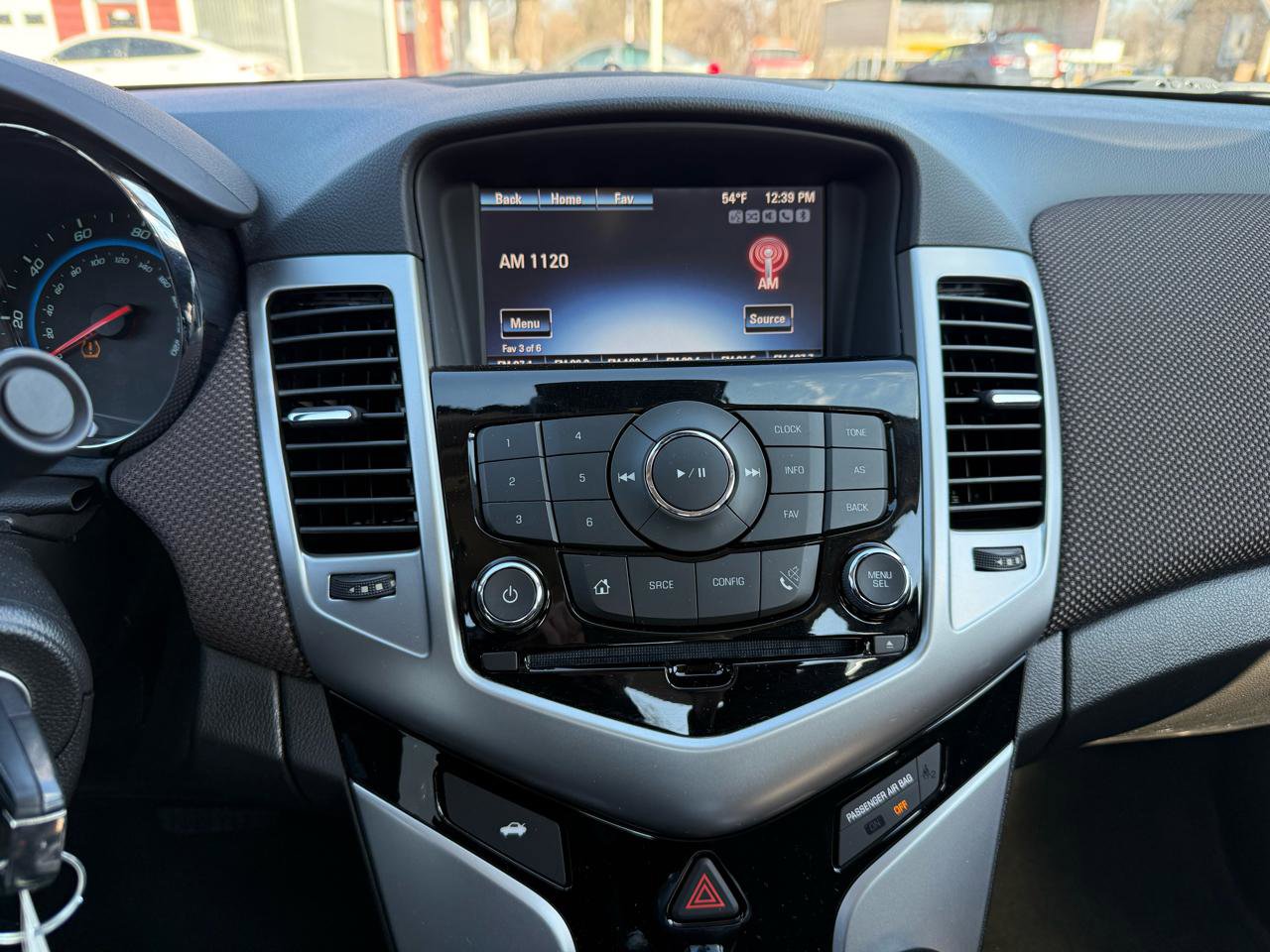 Used 2015 Chevrolet Cruze LT w/ Sun And Sound Package image 10