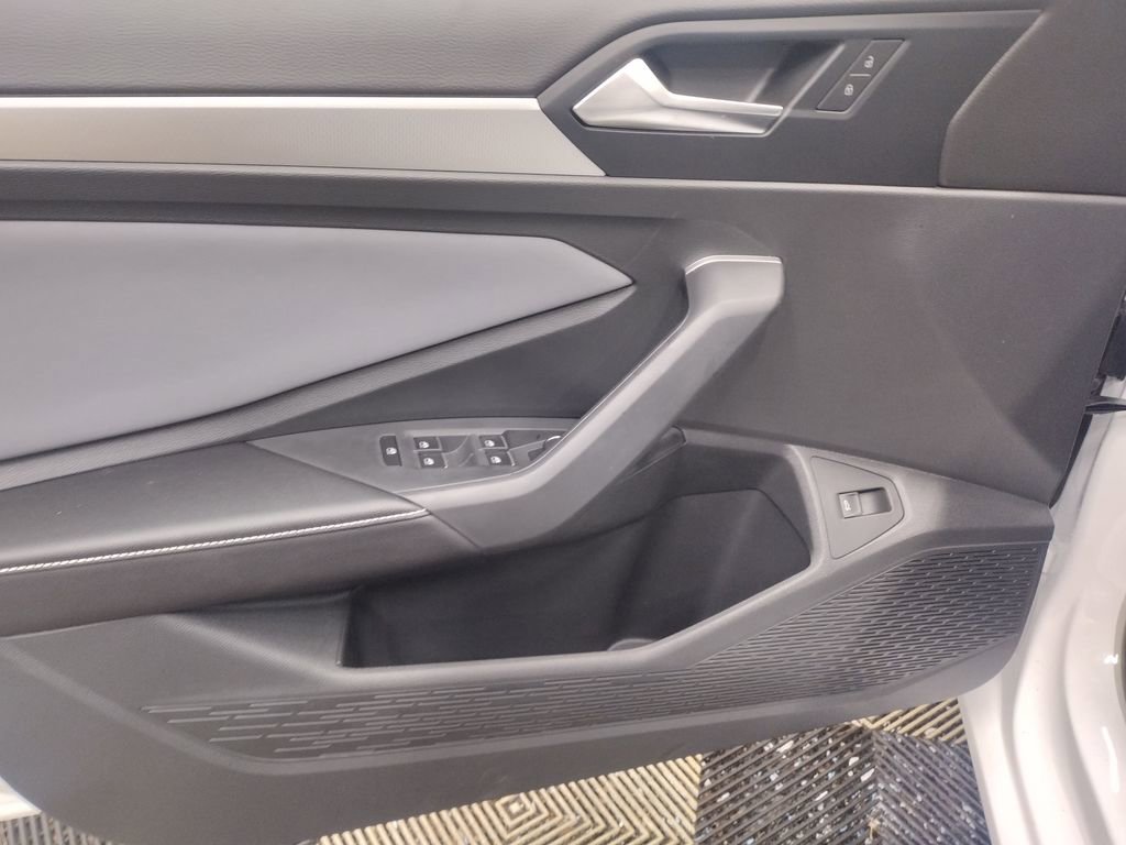 New 2026 Volkswagen Jetta SE image 16