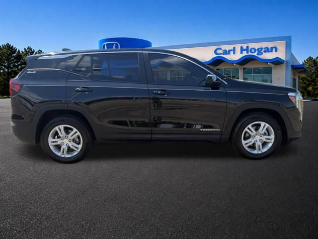 Used 2024 GMC Terrain SLE w/ LPO, Floor Liner Package FWD image 13